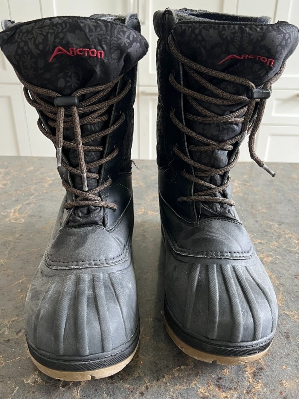 Acton Charm Youth Size 7 Winter Boots Black Waterproof Snow Boots